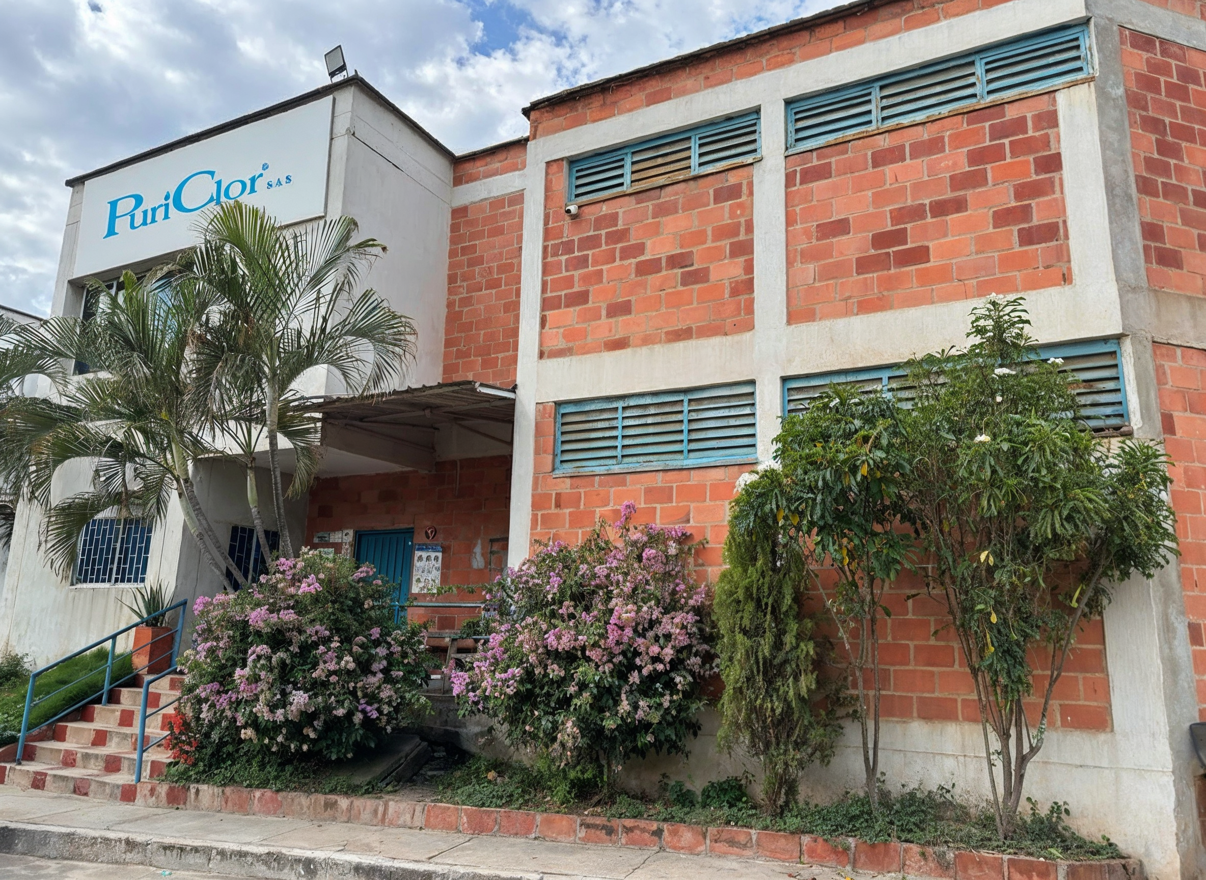 Fachada sede principal Puriclor S.A.S. — Girón, Santander